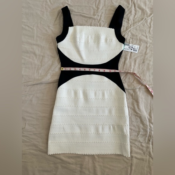 Papaya bodycon mini dress , size M - Picture 3 of 5
